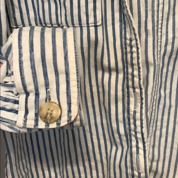 Button up shirt - Picture 3 of 4